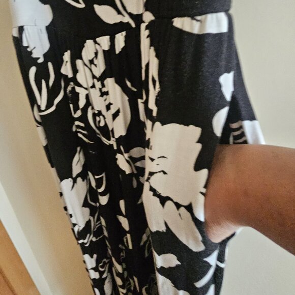NWOT J.o&co Black & White Floral Leaf Tropical Print Jumpsuit Sz Lg - Picture 4 of 5